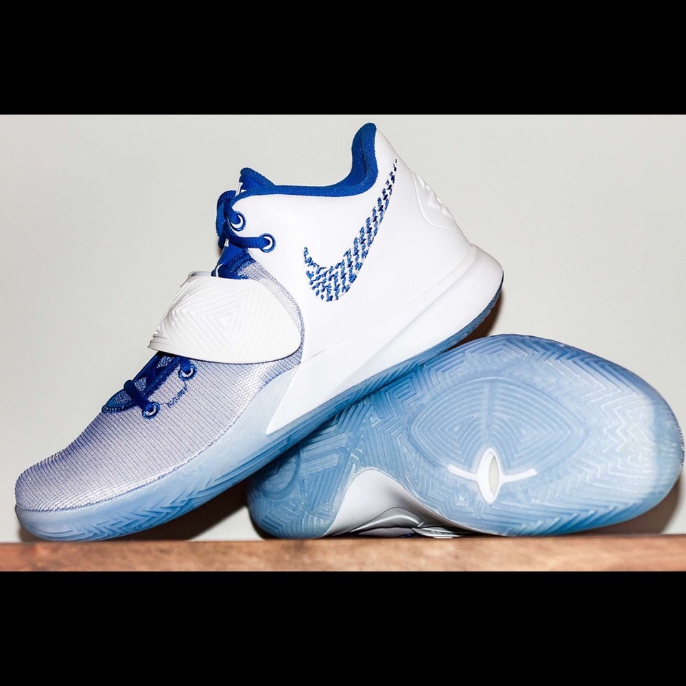 Kyrie size 12